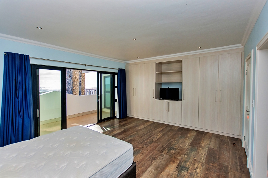 3 Bedroom Property for Sale in Sandy Point Western Cape